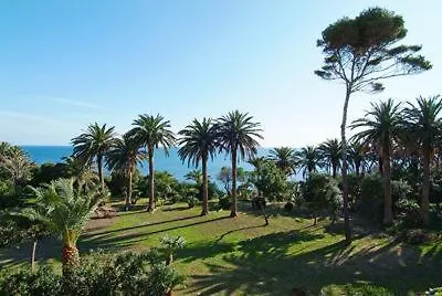 Hotel L'isola 2*